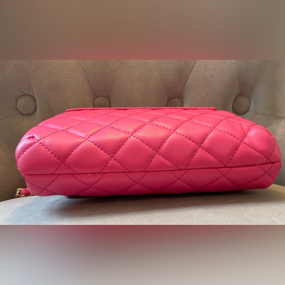 Badgley Mischa Vegan Leather Hot Pink Quilted Messenger Pearl Bag - Picture 5 of 12
